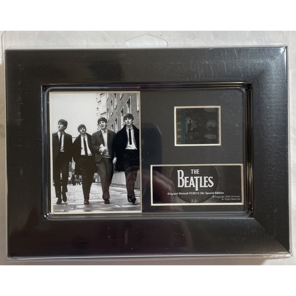 The Beatles Original Minicell FC2012 (S6) Special Edition 2006 Ringo Starr NITB - Picture 1 of 6