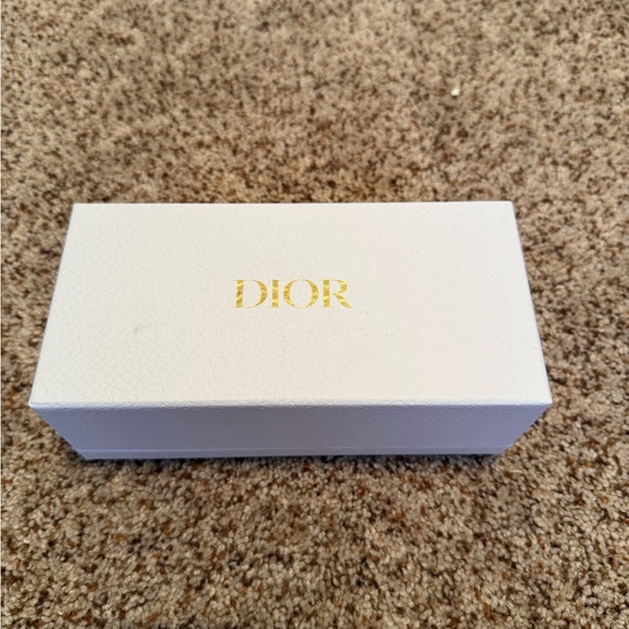 Dior Gift Box - Picture 1 of 2